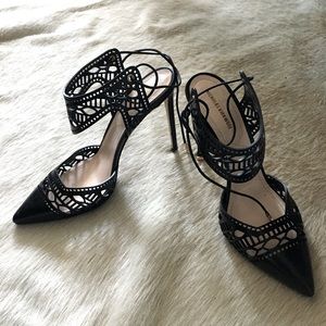 Nicholas Kirkwood pump in black size 8.5